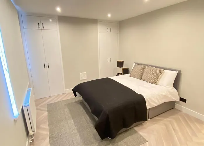 Luxury 2 Bed 1 Bath In Central London By Graceful Apartments
