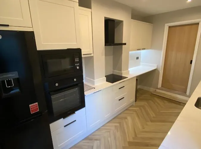 Luxury 2 Bed 1 Bath In Central London By Graceful Apartments