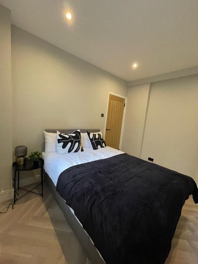 Luxury 2 Bed 1 Bath In By Graceful Londra